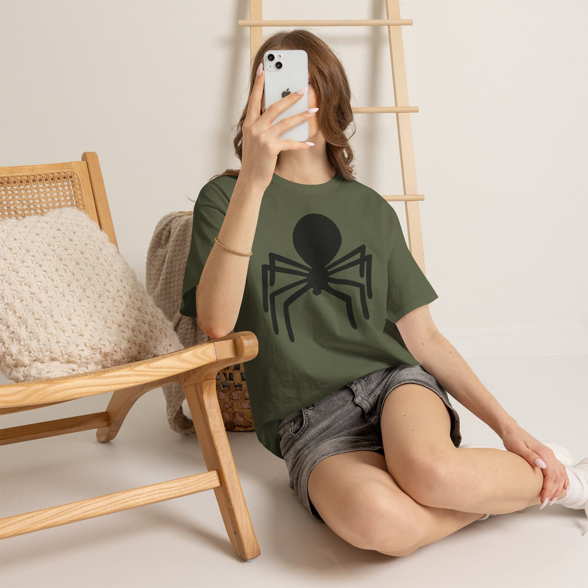 Spider Graphic Tee — Minimal Black Spider Shirt for Halloween & Everyday Wear