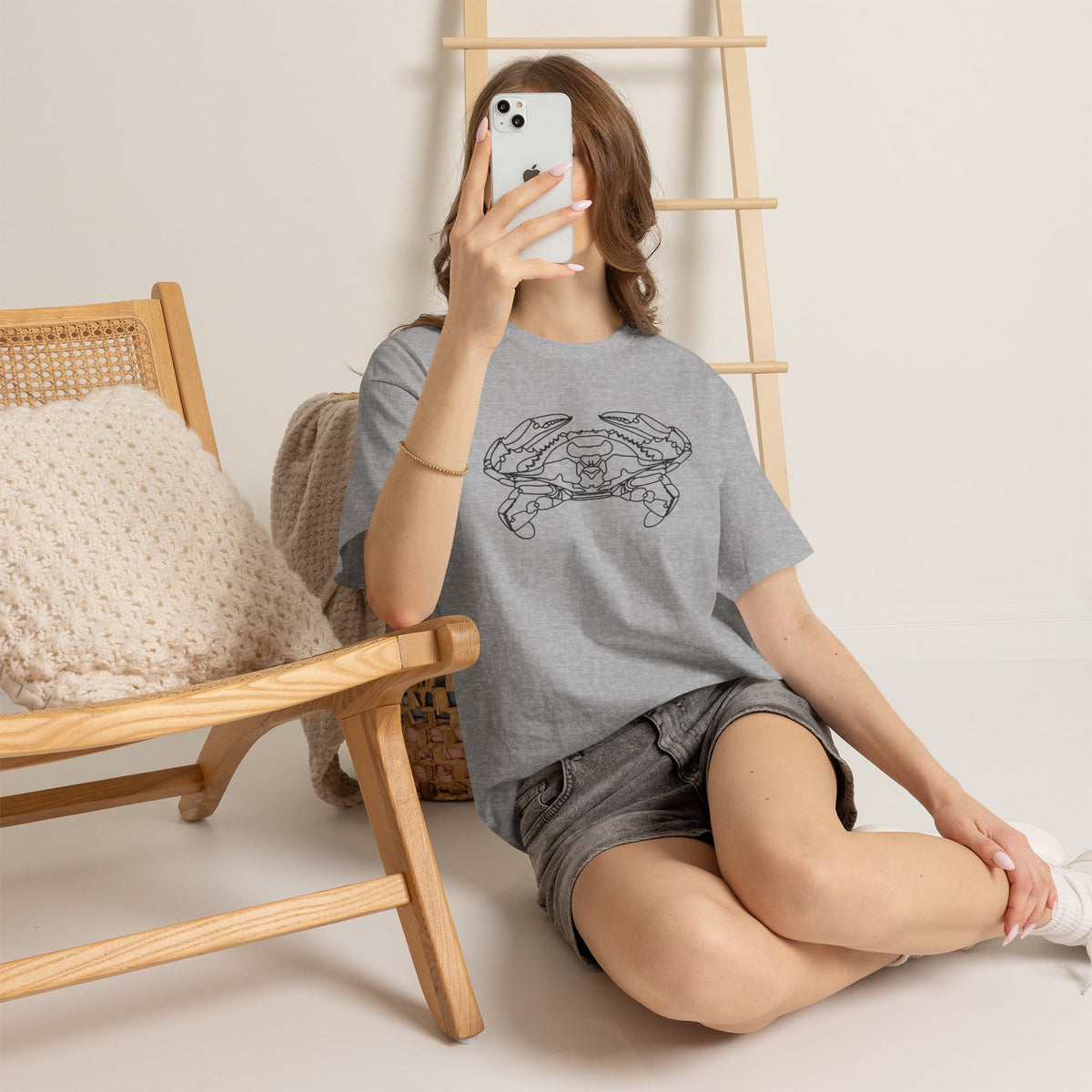 Bay Blue Crab Outline Graphic T-Shirt - Unisex